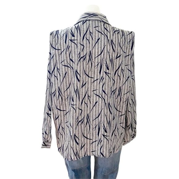 Vintage 80’s Schrader Sport Custom Casual White and Navy Button Down Blouse - Picture 3 of 8